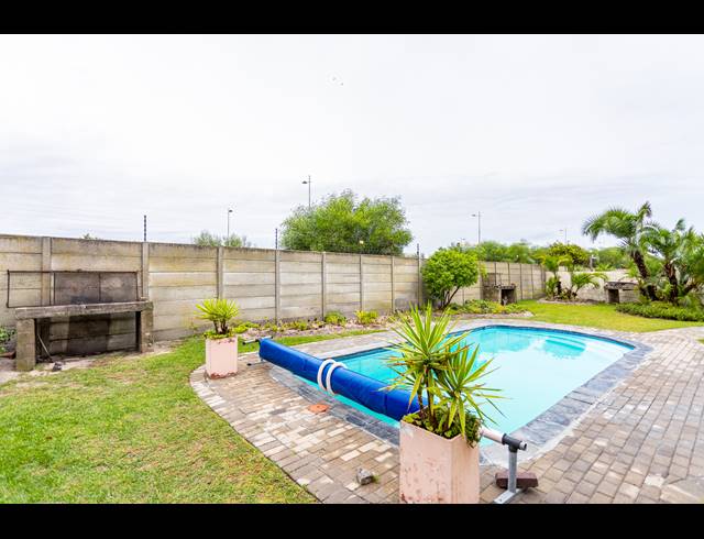 2 BEDROOM FLAT SOLD IN BLOUBERG SANDS